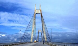 Cầu Bính dẫn tới chung cư Vũ Yên