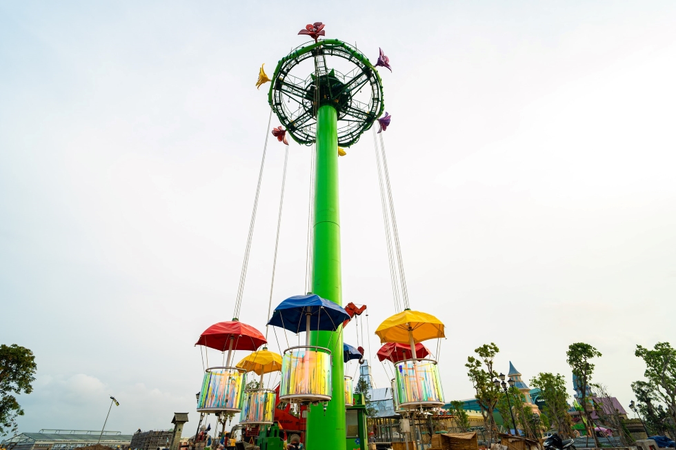 Hệ thống trò chơi trên cạn tại VinWonders Vũ Yên đã hoàn thiện 95%