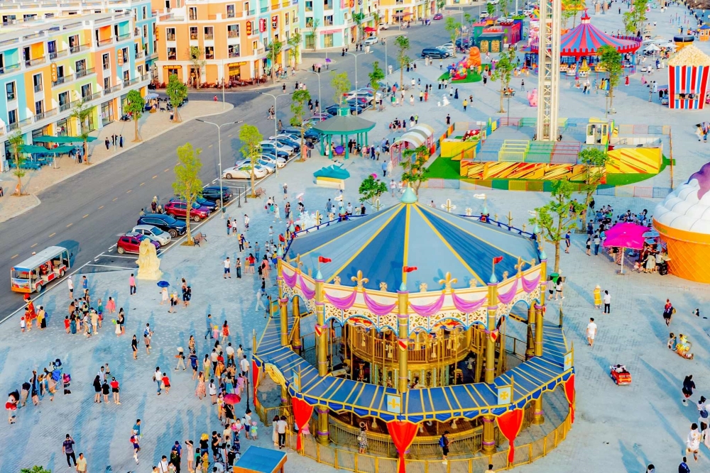 Royal Retrat Tour mang đến điểm chạm vào trải nghiệm sống và cảm nhận từ không gian thực tế Royal Retrat Tour mang đến điểm chạm vào trải nghiệm sống và cảm nhận từ không gian thực tế